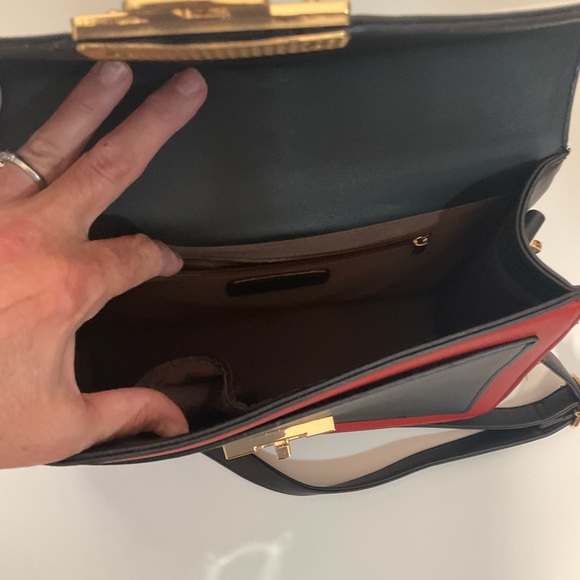 Scarleton High Quality Faux Leather Sturdy Shoulder Bag Gold Hardware Twist Lock - Picture 9 of 16